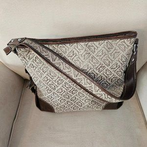 Jones New York Signature shoulder bag